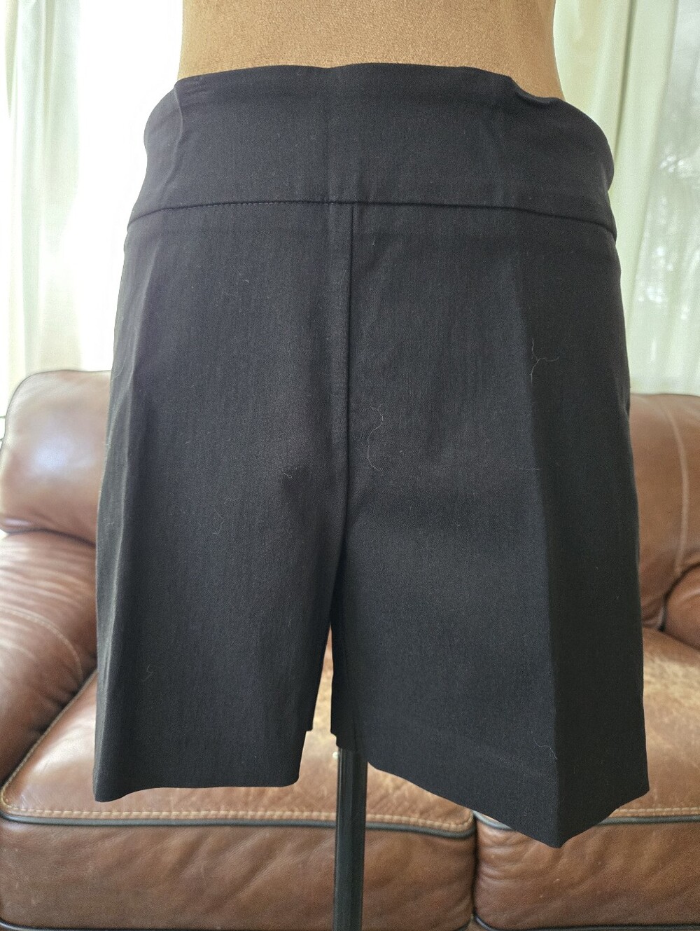 Bundle 2 Pairs Eric Casual Classic Women's Pull-On Shorts — White and Black - Picture 12 of 15